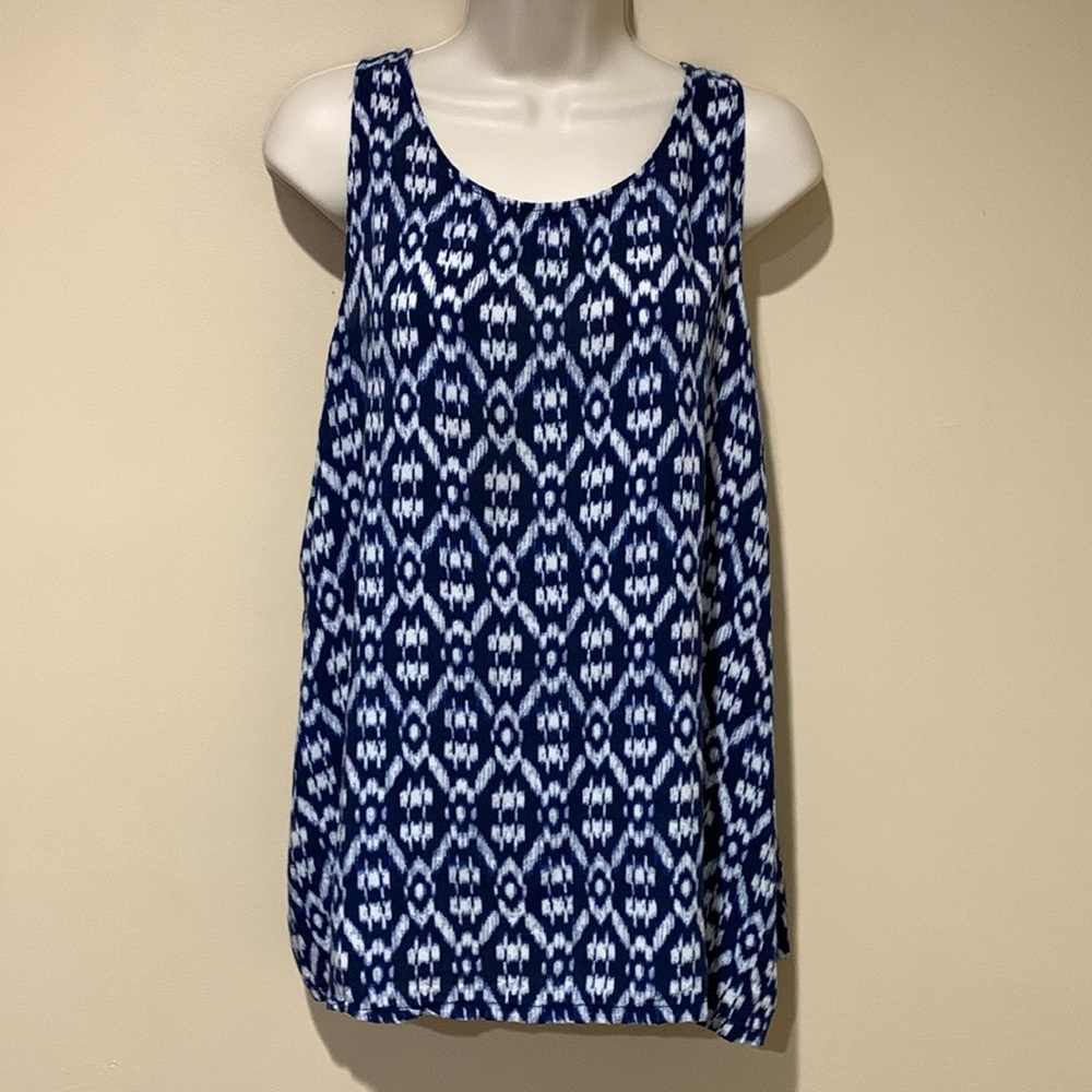 Old Navy top